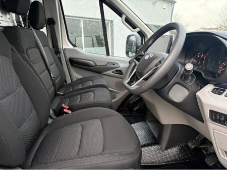 2025 Maxus Deliver 9 PV LH FWD BASE EVIE €27,950 thumbnail