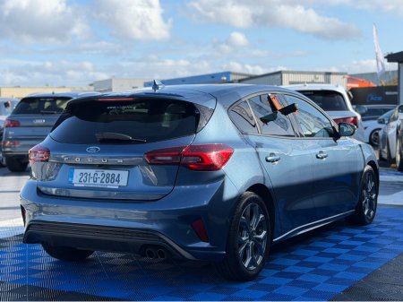 2023 Ford Focus - thumbnail 7