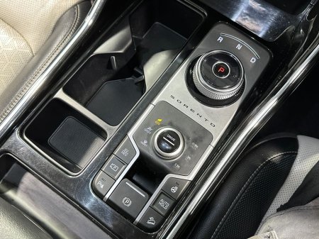 2022 Kia Sorento - thumbnail 21