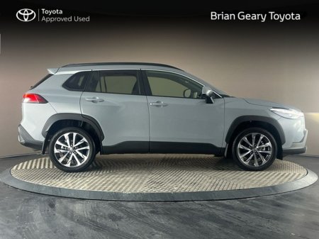 2025 Toyota Corolla Cross HYBRID SPORT €39,950 thumbnail