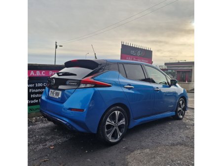 2021 Nissan Leaf - view 2