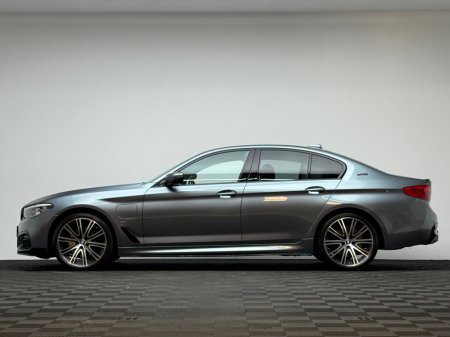 2019 BMW 5 Series - thumbnail 4