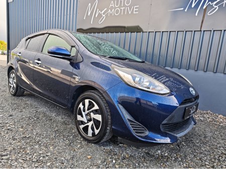 2019 Toyota Aqua - thumbnail 2