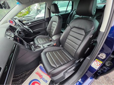 2019 Volkswagen Golf ( 192 REG ) HIGHLINE FULL LEATHER SEATS HEATED ELECTRIC SEATS SAT NAV PACK - VIRTUAL CLOCKS -REVERSE CAMERA - NAVIGATION - CARPLAY - ANDROID AUTO- BLIND SPOT REAR TRAFFIC ASSIST - DISCOVER PRO €22,950 thumbnail