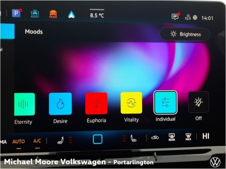 2026 Volkswagen T-Roc NEW R-LINE 1.5eTSI mHEV 150HP AUTO €52,620 thumbnail