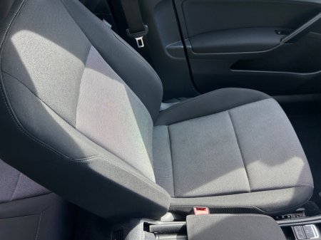 2013 Volkswagen Golf - thumbnail 13