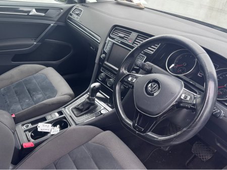 2015 Volkswagen Golf 1.4  HIGHLINE 138BHP  5DR AUTO €9,995 thumbnail