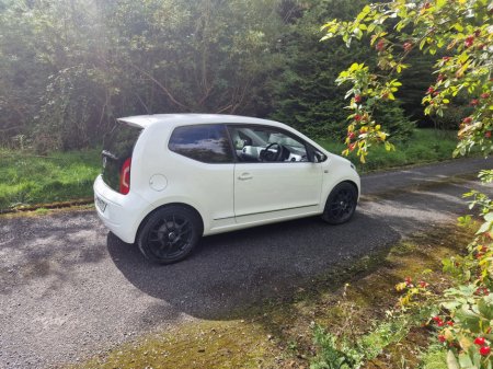2014 Volkswagen up! 3DR AUTO .. HIGH-SPEC €7,499