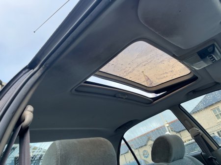 1994 Mitsubishi Galant - thumbnail 19