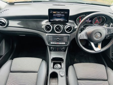 2018 Mercedes-Benz CLA Class - thumbnail 18