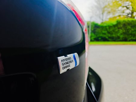 2017 Toyota C-HR - thumbnail 7