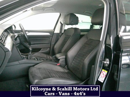 2018 Volkswagen Passat HIGHLINE 1.6 TDI MANUAL 6SPEED FWD 120HP 4DR €17,950 thumbnail