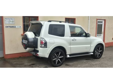 2015 Mitsubishi Pajero BARBARIAN 4WORK DI DI-D Plus Vat €22,724 thumbnail