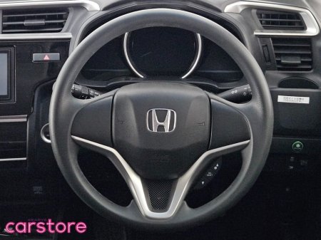 2019 Honda Fit 1.5 Hybrid AUTO €14,480 thumbnail