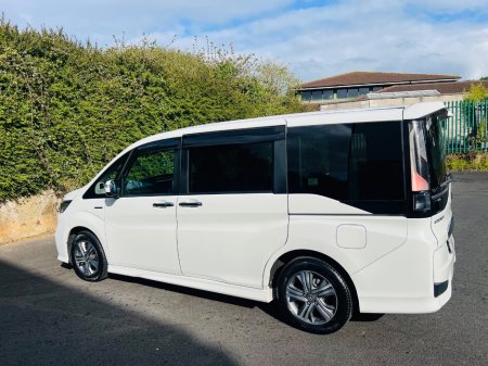 2019 Honda Stepwagon - thumbnail 13