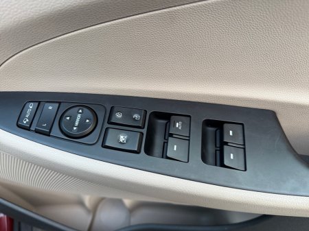 2016 Hyundai Tucson 2.0 CRDI PREMIUM B-DRIVE 2WD **FULL LEATHER**XENONS**SAT NAV**18"ALLOY WHEELS**REVERSE CAMERA**MINT**FSH** €14,950 thumbnail