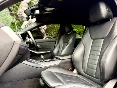 2021 BMW 3 Series - thumbnail 11