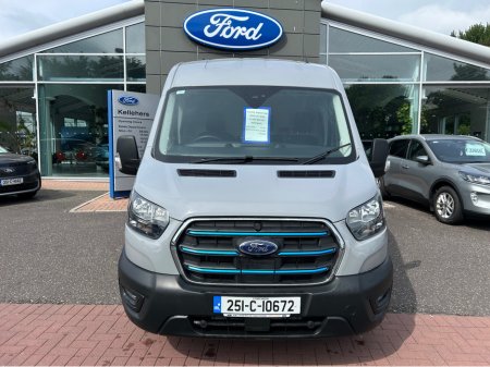 2025 Ford Transit TREND 350M 67KWH 135KW.  € 33,750 +VAT! €33,750