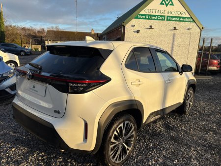 2022 Toyota Yaris Cross  €26,950 thumbnail