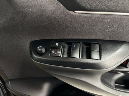 2024 Toyota Yaris Cross LUNA 4DR AUTO €27,950 thumbnail