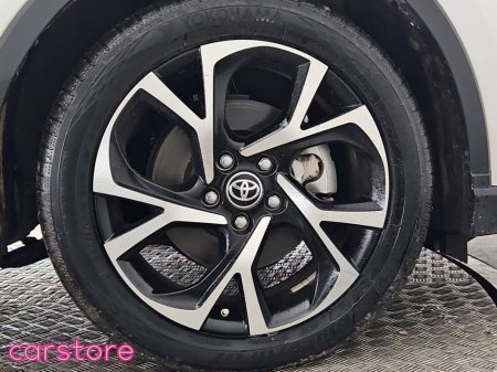 2020 Toyota C-HR 1.8 HYBRID Auto €23,880 thumbnail