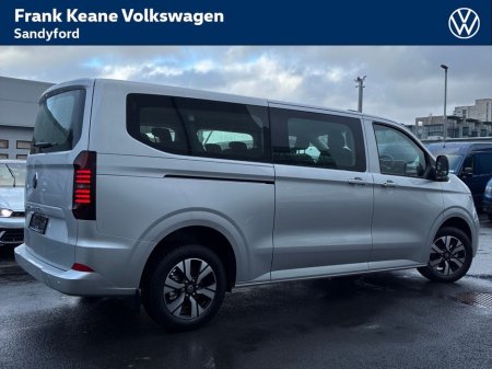 2026 Volkswagen Caravelle E-CARAVELLE LIFE LWB 218BHP *0% FINANCE* *5 YEAR WARRANTY* *APPLE CARPLAY/ANDROID AUTO* *REAR VIEW CAMERA* *FRONT AND REAR PARKING SENSORS* €67,685