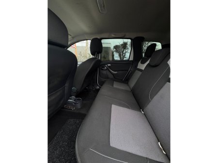 2018 Dacia Duster SIGNATURE 1.5 DCI 110 4 4DR €11,800 thumbnail