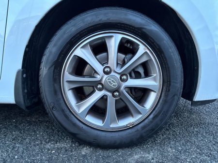 2016 Hyundai i10 DELUXE AUTO 4DR €10,950 thumbnail