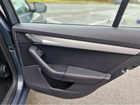 2016 Skoda Octavia - thumbnail 21