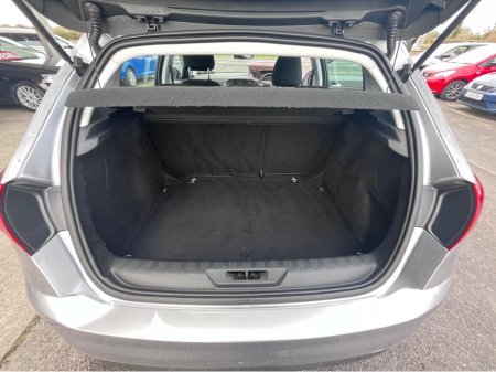 2016 Peugeot 308 - thumbnail 8