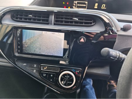 2019 Toyota Aqua - thumbnail 5