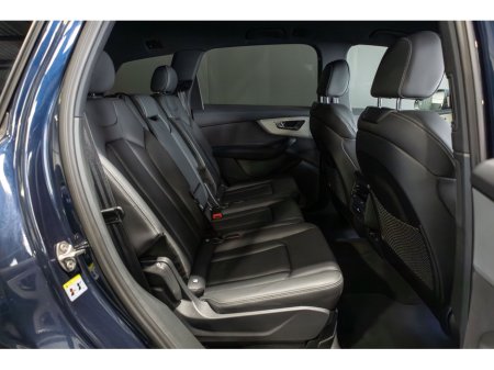 2025 Audi Q7 Q7 55 TFSI e 394PS quattro S line tip €91,950 thumbnail