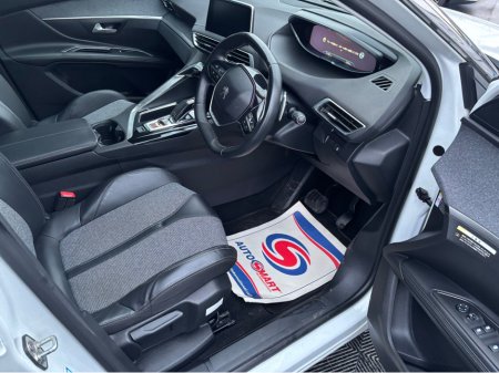 2017 Peugeot 5008 Peugeot 5008, 7 seater, fully loaded with spec €21,900 thumbnail