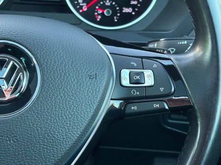 2017 Volkswagen Tiguan - thumbnail 17