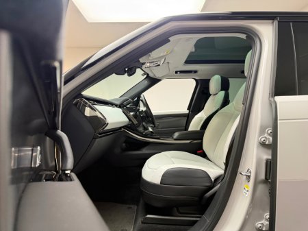 2024 Land Rover Range Rover Sport - thumbnail 15