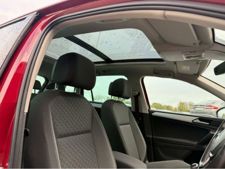 2019 Volkswagen Tiguan - thumbnail 9