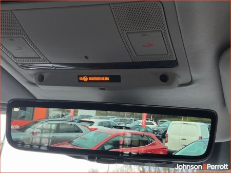 2024 Land Rover Defender DEFENDER 110 3.0 D HARD TOP SE (Remainder of 5 Manufacturer Warranty) €74,900 thumbnail