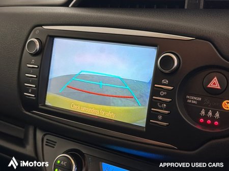 2019 Toyota Yaris HY Hybrid Y20 4DR Auto €13,900 thumbnail