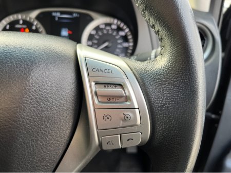 2018 Nissan Navara 2.3 DCI TEKNA D/C MANUAL //NO VAT//HIGH SPEC//FULL LEATHER HEATED SEATS//KEYLESS ENTRY//360 PARKING CAMERAS//SAT NAV// €21,950 thumbnail