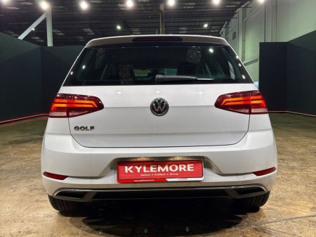 2018 Volkswagen Golf 1.2 AUTOMATIC TSI COMFORT LINE - FACTORY ALLOYS - REVERSE CAMERA €17,950 thumbnail