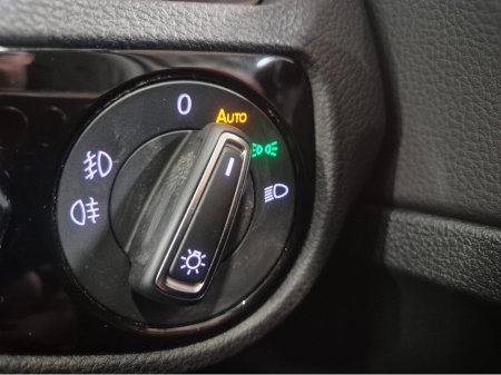 2015 Volkswagen Golf **HIGHLINE**ONLY 64000KMS**ALCANTARA SEATS*17" ALLOYS**LANE ASSIST**KEYLESS ENTRY AND START**ADAPTIVE CRUISE CONTROL**DUAL ZONE CLIMATE CONTROL**REVERSE CAMERA**BLUETOOTH STREAMING**FOLDING MIRRO €15,449 thumbnail