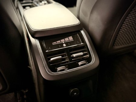 2022 Volvo XC90 - thumbnail 16