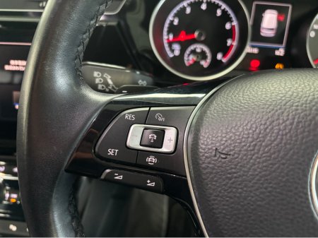 2020 Volkswagen Touran VOLKSWAGEN TOURAN 1.4 TSI DSG*7 SEATER*FRONT AND REAR HEATED SEATS*PARK ASSIST & CAMERA*ELECTRIC TAILGATE*LANE ASSIST*FINANCE AVAILABLE TRADE INS WELCOME* thumbnail