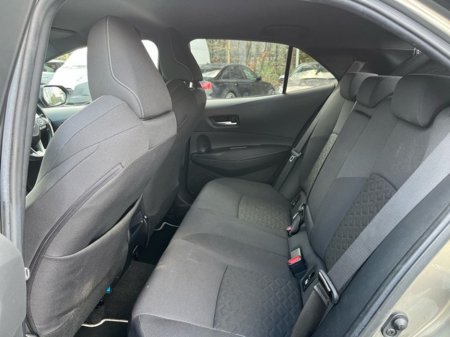 2019 Toyota Corolla COROLLA HYBRID L/SPORT HB €20,950 thumbnail