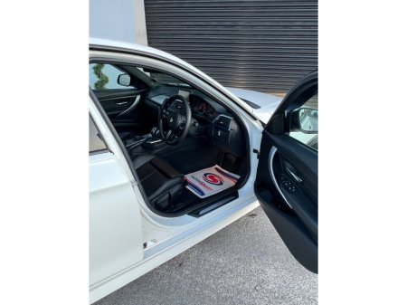 2012 BMW 3 Series - thumbnail 15