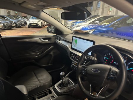 2023 Ford Focus TITANIUM 1.0T 125 M6 4DR €20,399 thumbnail