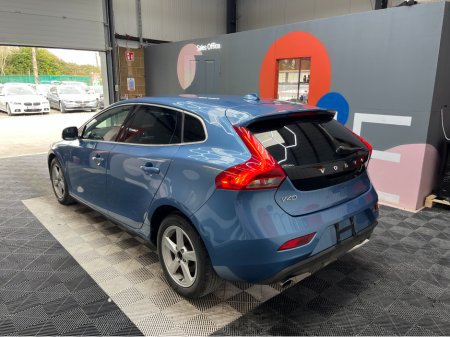 2015 Volvo V40 - thumbnail 4