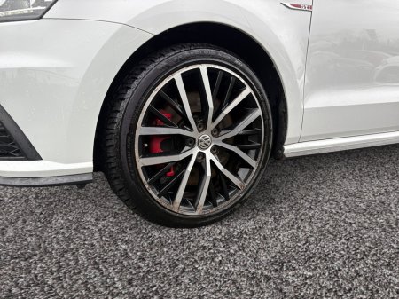 2016 Volkswagen Polo - thumbnail 16