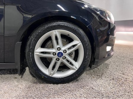 2015 Ford Focus 1.0 ECOBOOST ZETEC 125PS 5DR T €7,400 thumbnail