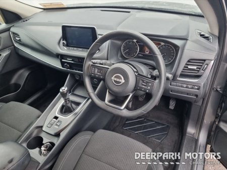 2024 Nissan Qashqai 1.3 PET MILD HYBRID SV €30,950 thumbnail